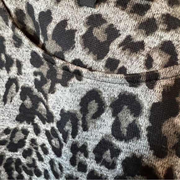 Set Of 2 New Directions Womens XL Leopard Print Draped Cowl Neck 3/4 Long Sleeve - Picture 10 of 14